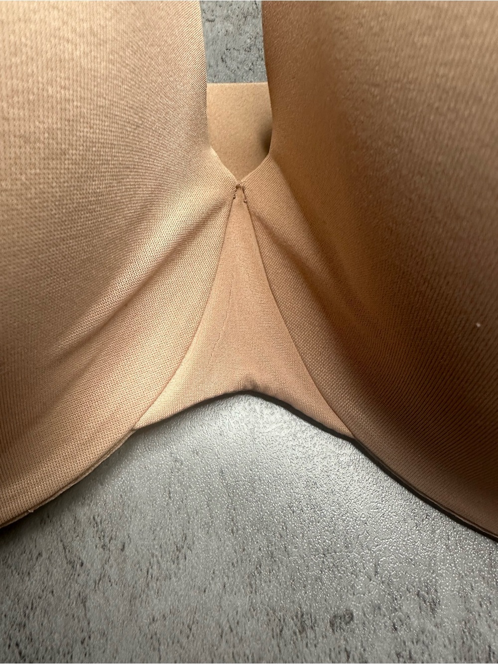 SKIMS Fits Everybody T-Shirt Bra 36DD Nude/Bare New Without Tags - Picture 2 of 5